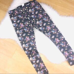 Jessica Simpson fall and winter gray comfy floral leggings size M